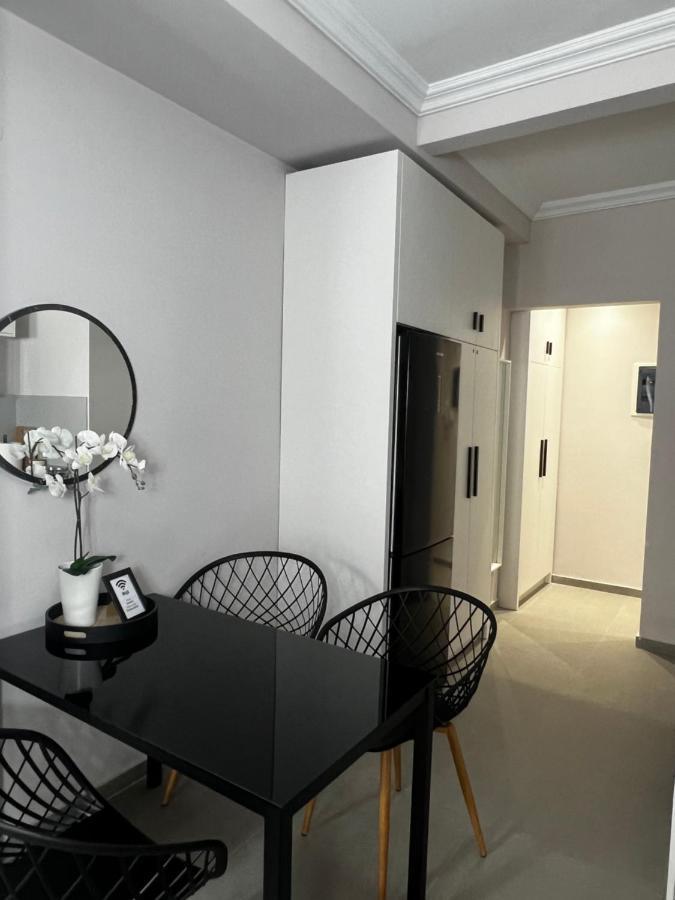 Agia Sofia Noir Apartment Thessaloniki Exterior photo